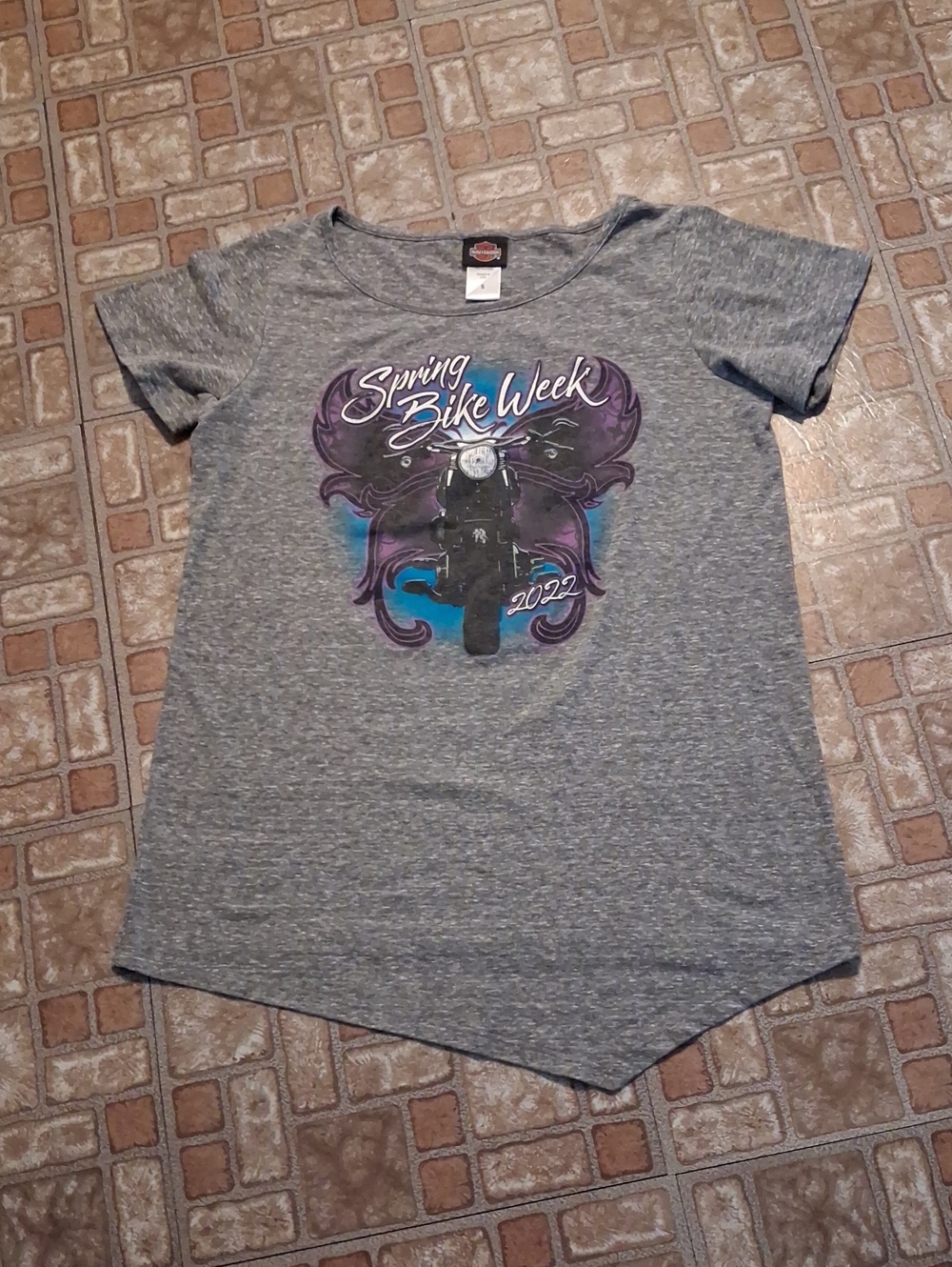 Harley-Davidson Gray Tee with Purple & Blue Motorcycle Graphic